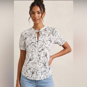Floral Print Women's Top - Black and White (Small Petite)